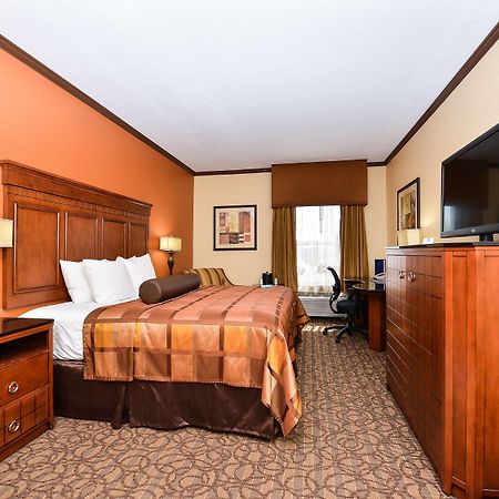 Best Western Plus Midwest Inn & Suites Salina Eksteriør billede