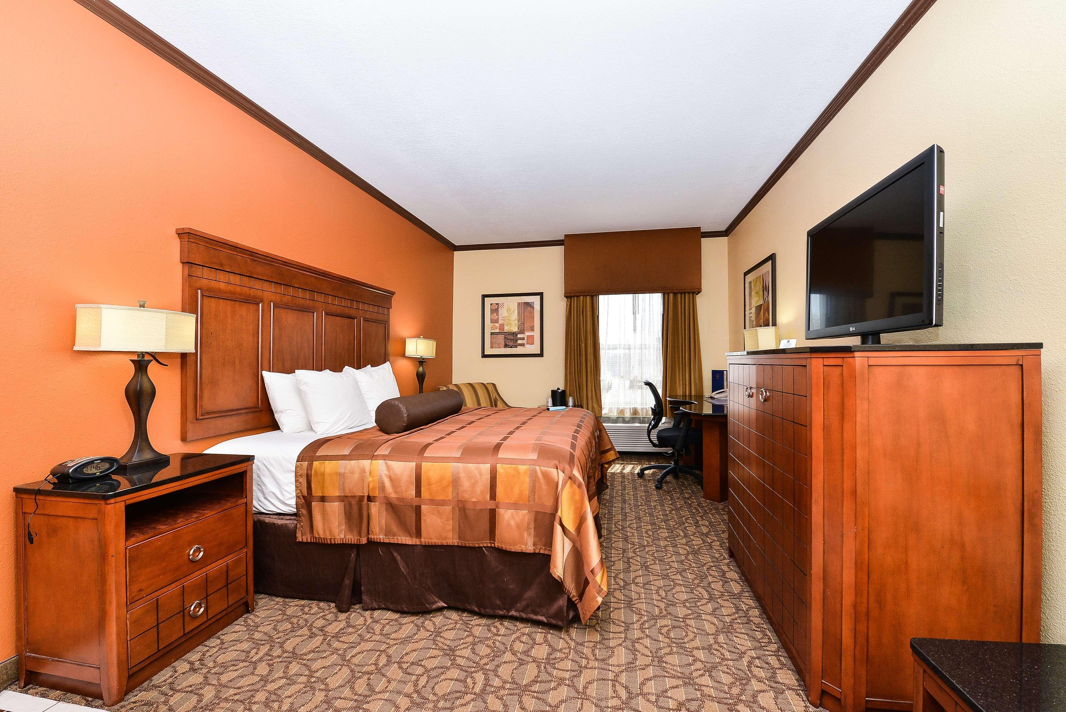 Best Western Plus Midwest Inn & Suites Salina Eksteriør billede