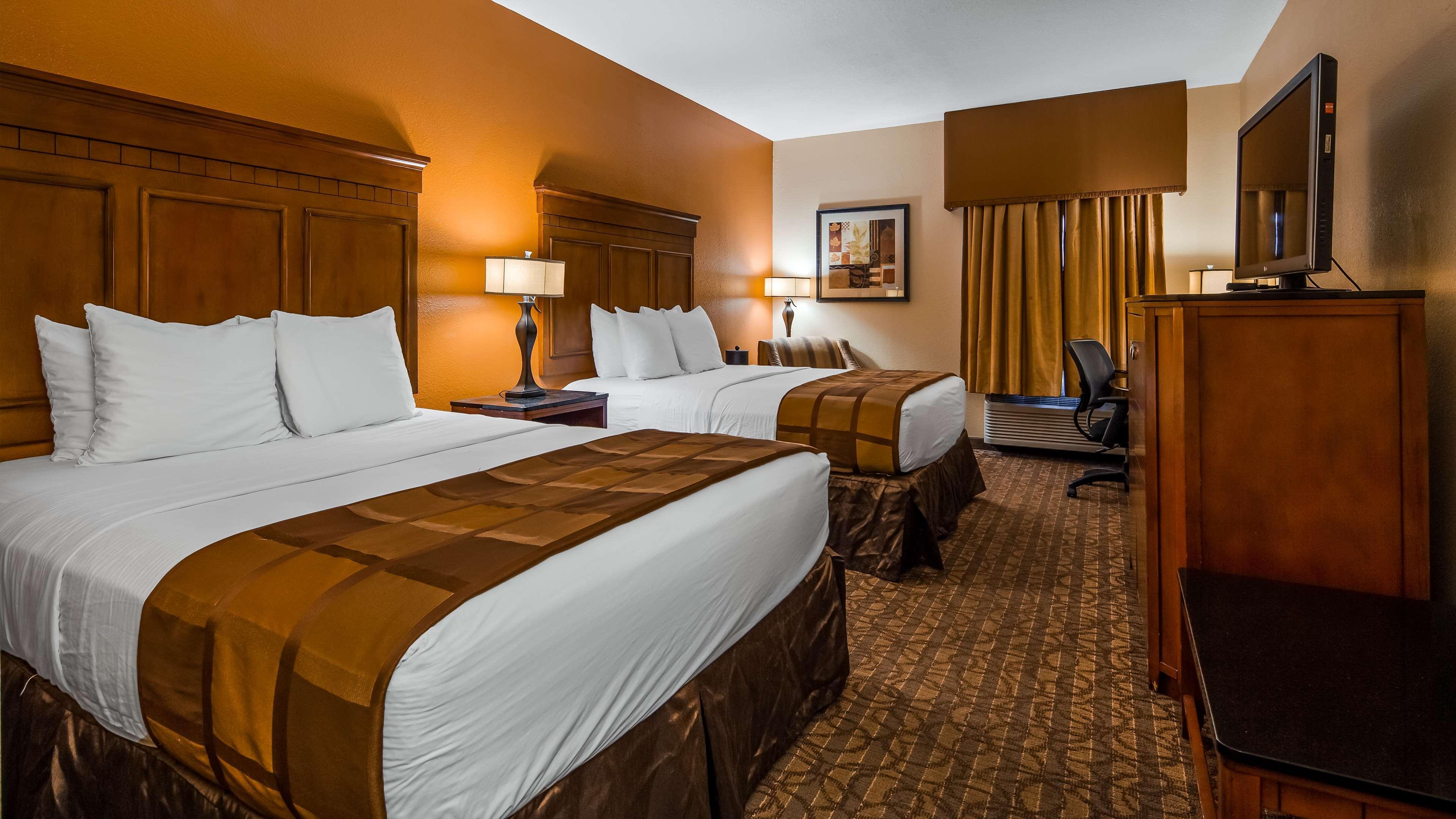 Best Western Plus Midwest Inn & Suites Salina Eksteriør billede
